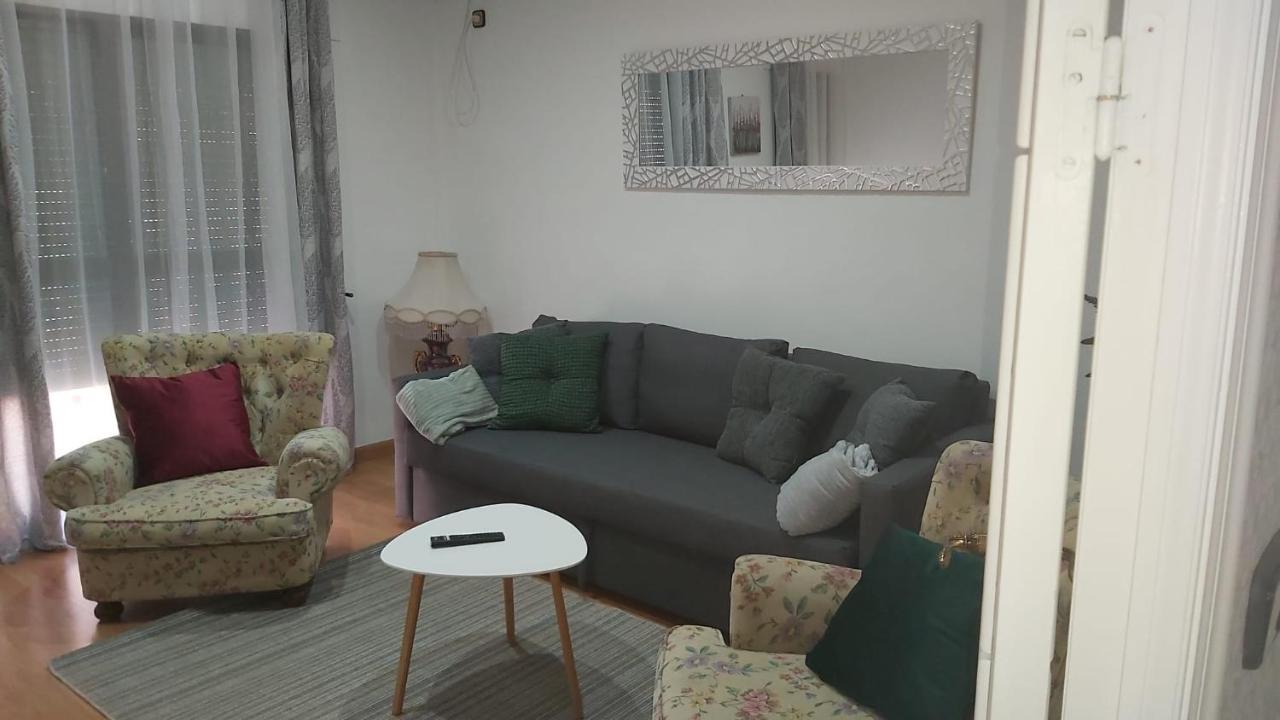 Patio Privado, Parking Gratis Y A Un Paso Del Vial Apartment Cordoba Exterior photo
